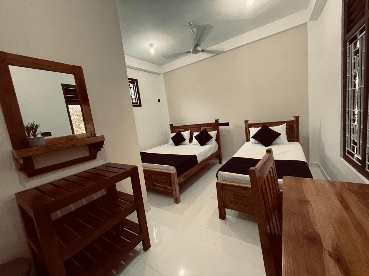 Natraj Guest House Trincomalee Exterior photo